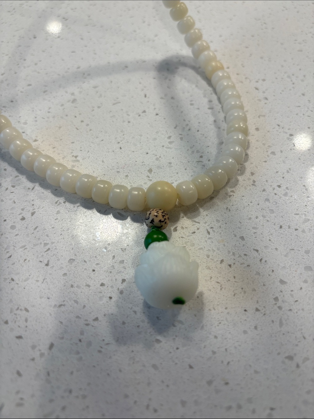 White Jade Bodhi Root 108 Mala Prayer Bead Necklace Lotus Charm Zen Yoga - Picture 2 of 3